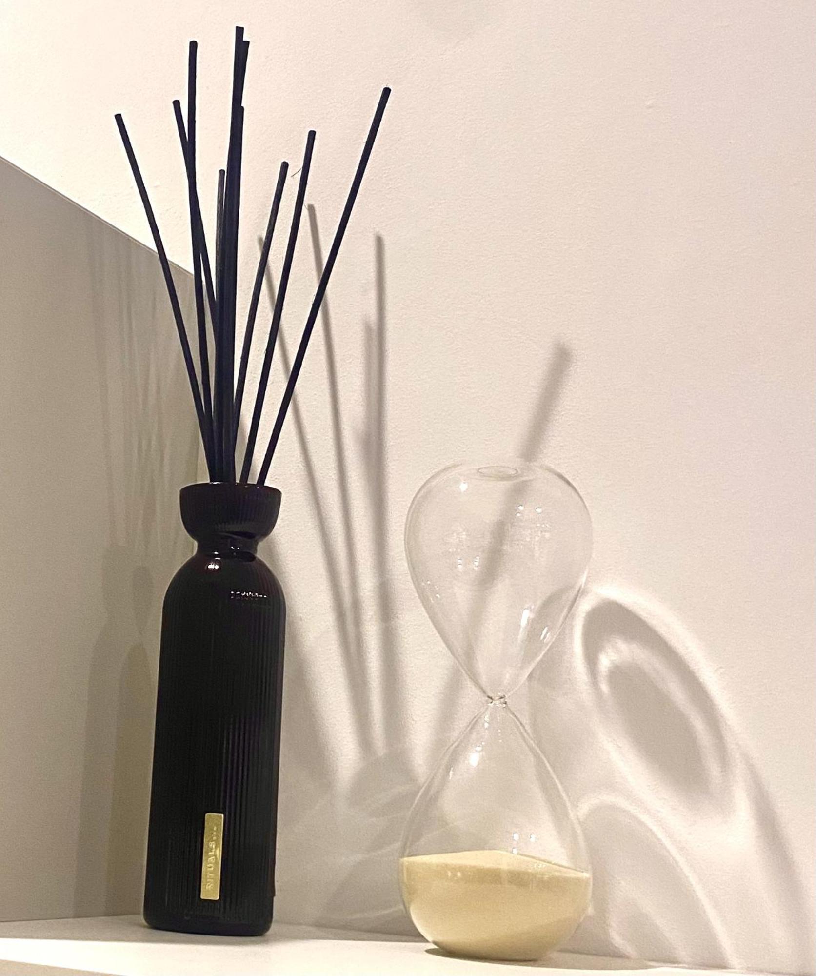 Barcelona Chic Apartments- Free Parking - 10 Min From Bcn City Centre By Metro מראה חיצוני תמונה