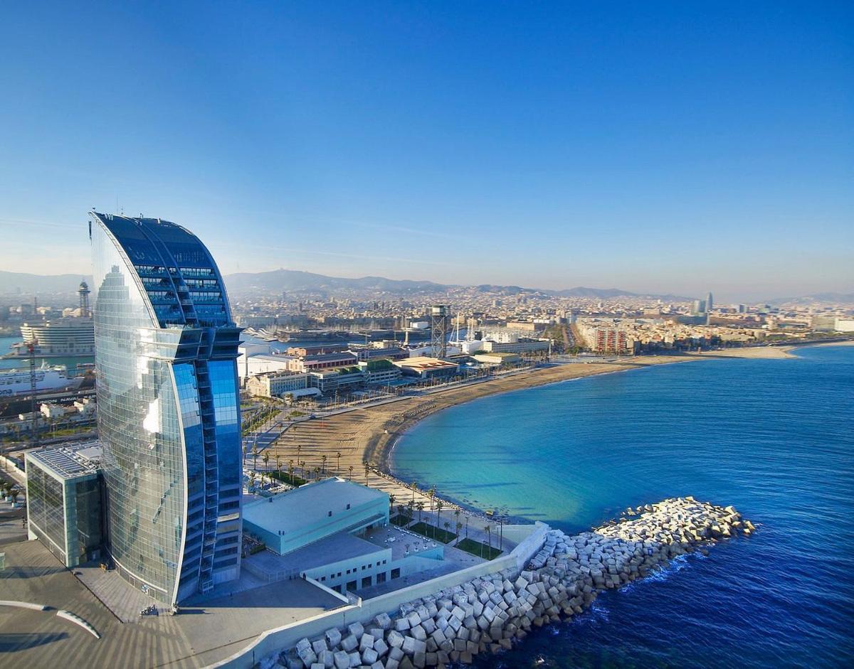 Barcelona Chic Apartments- Free Parking - 10 Min From Bcn City Centre By Metro מראה חיצוני תמונה